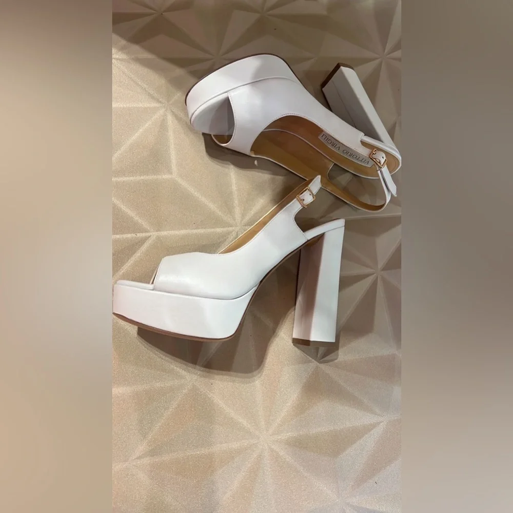 Vittorio Virgili Made In Italy White Platform Slingback Heels